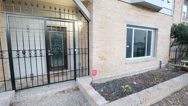 Foto del edificio - 632 N Eldridge Pkwy