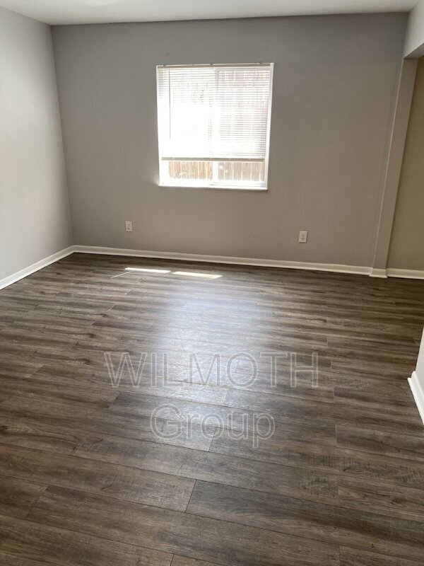 Foto del edificio - 135 W Hendricks St