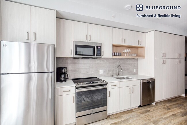 Building Photo - 403 Dexter Ave N