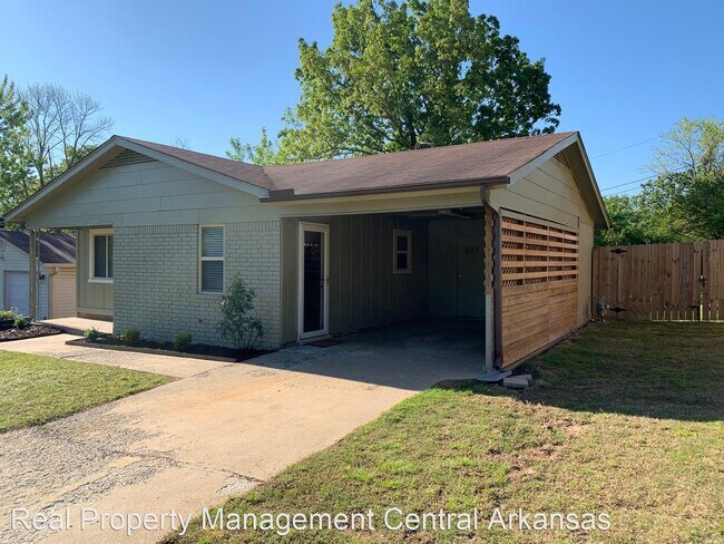 Building Photo - 3 br, 1.5 bath House - 102 Heather Dr.