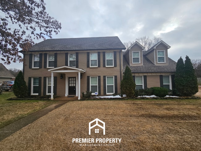 Spacious 4BR Germantown Home w/ Fireplace & Fenced Yard - Spacious 4BR Germantown Home w/ Fireplace & Fenced Yard