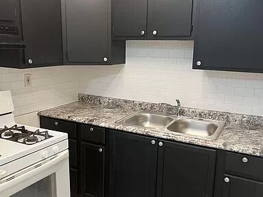 Foto del edificio - 17135 Gravier St