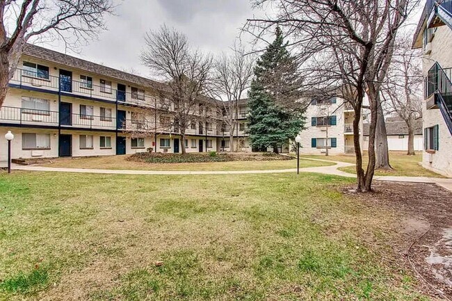 Foto del edificio - 5995 E Iliff Ave