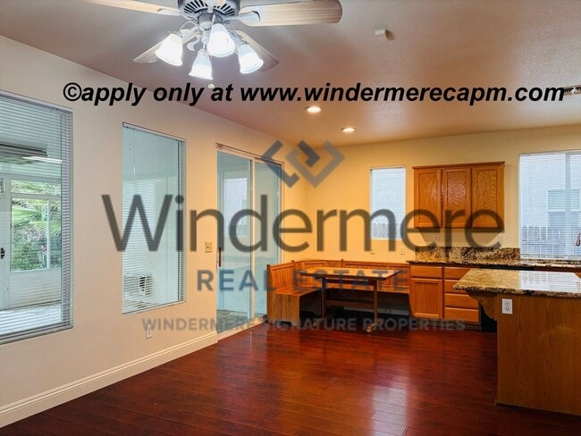 Bright & Spacious Two-Story home in Natomas Park!! - Bright & Spacious Two-Story home in Natomas Park!!