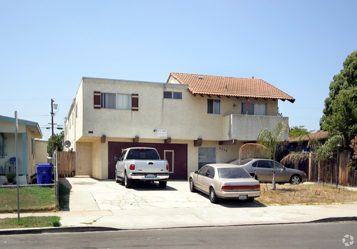 Building Photo - 3754 Cherokee Ave