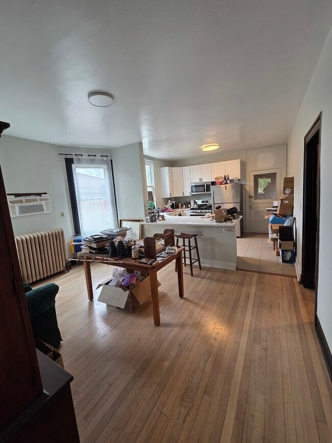 Foto del edificio - 6106 N Washtenaw Ave