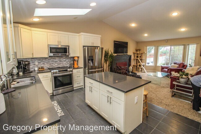 Building Photo - 3 br, 2.5 bath House - 7315 180th St SE