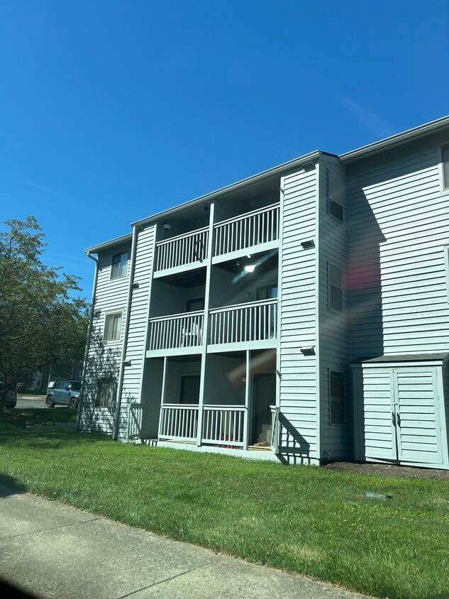 Building Photo - 503 Sunridge Dr