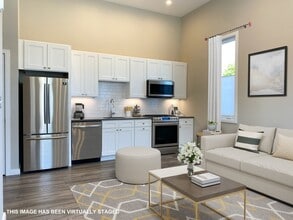 Building Photo - 345 Pleasant St