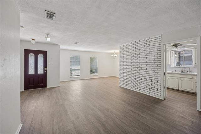 Building Photo - 4720 South Dr W