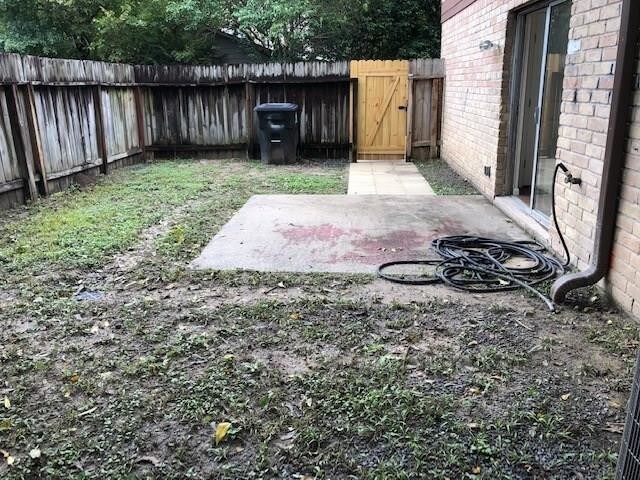 Foto del edificio - 8811 Carousel Ln