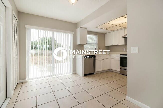 Building Photo - 3 Bedroom Pet-Friendly Home in COCOA, FL w...