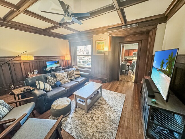 Foto del edificio - 559 W Surf St