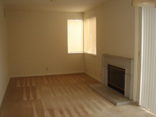 Building Photo - 28493 Triton St