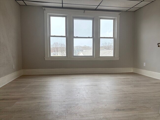 Building Photo - 797 Carew St