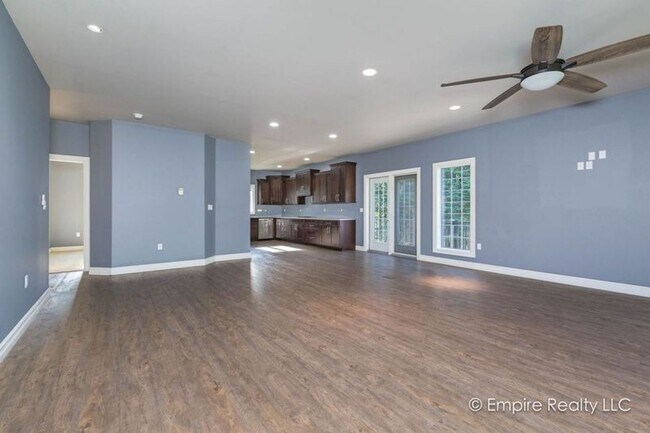 Building Photo - 3 Bed 2 Bath Single Family Home in North P...