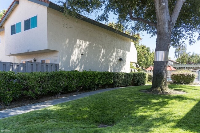 Foto del edificio - 3 br, 2.5 bath Townhome - 3157 Payne Avenu...