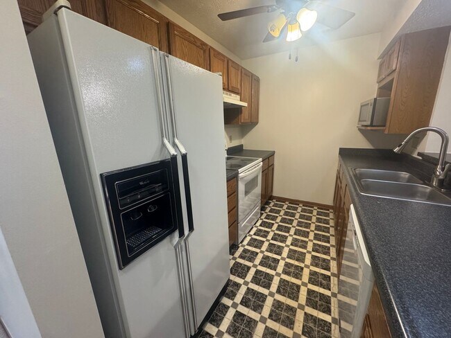 Foto del edificio - 2 bed 2 bath area Townhouse near Southpointe