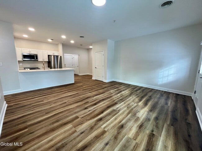 Building Photo - 60 Weibel Ave