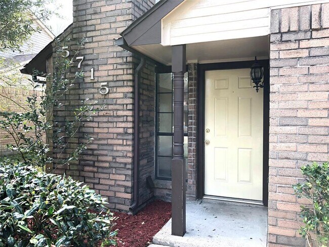 Building Photo - 5715 Mackmiller Dr