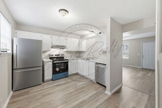 Building Photo - 2431 Woodale Ln