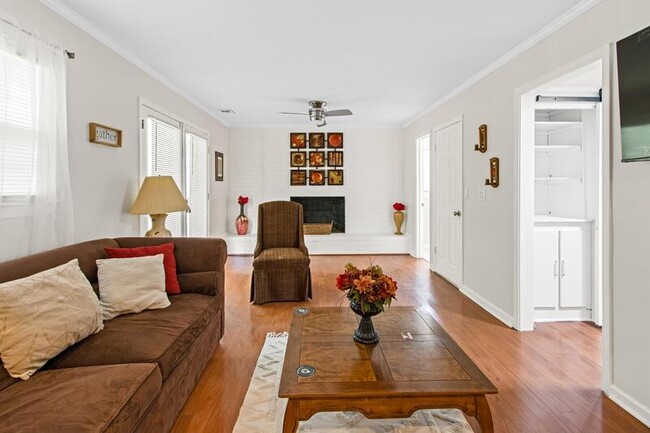 Foto del edificio - 3110 Lithonia Industrial Blvd