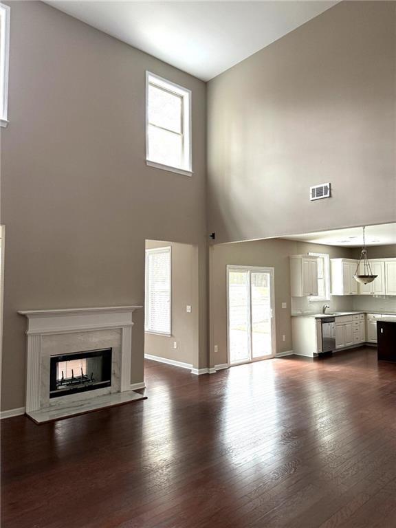 Foto del edificio - 10570 Haynes Valley Ct