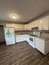 Building Photo - 10309 Reba Dr