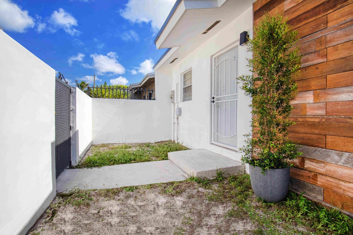 Photo - 1802 NW 1st Ave (Miami, FL)