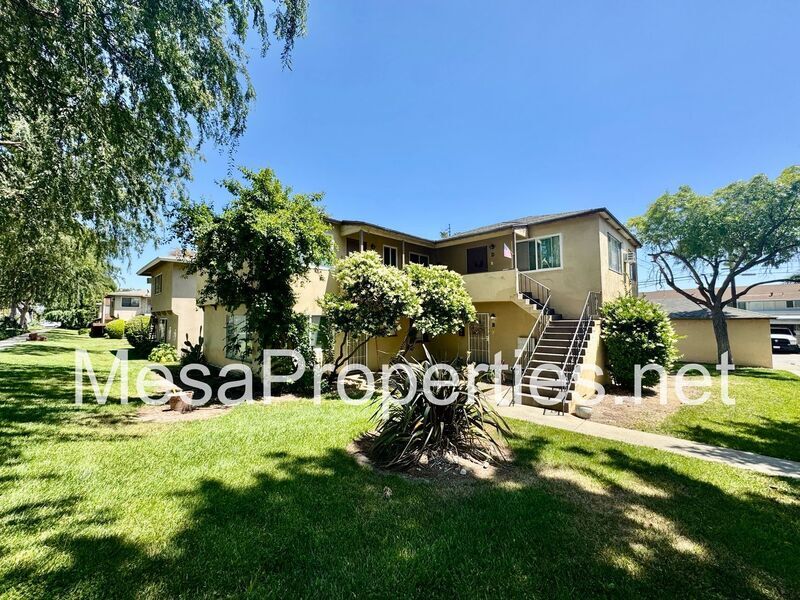 Foto principal - 316 W Arrow Hwy