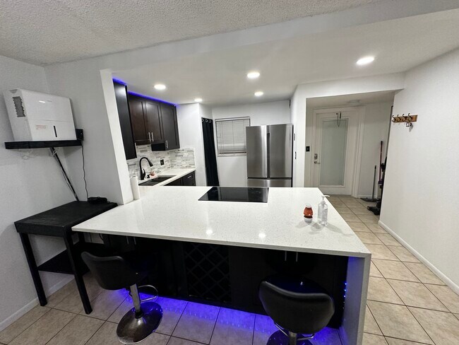 Foto del edificio - 2980 Riverside Dr