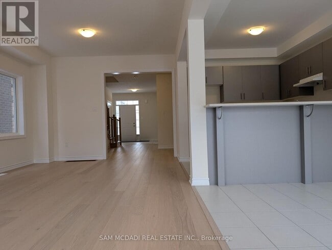 Photo du bâtiment - 30 Hutchison Rd