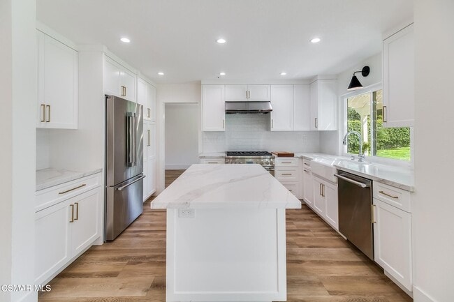 Building Photo - 6823 Castle Peak Dr