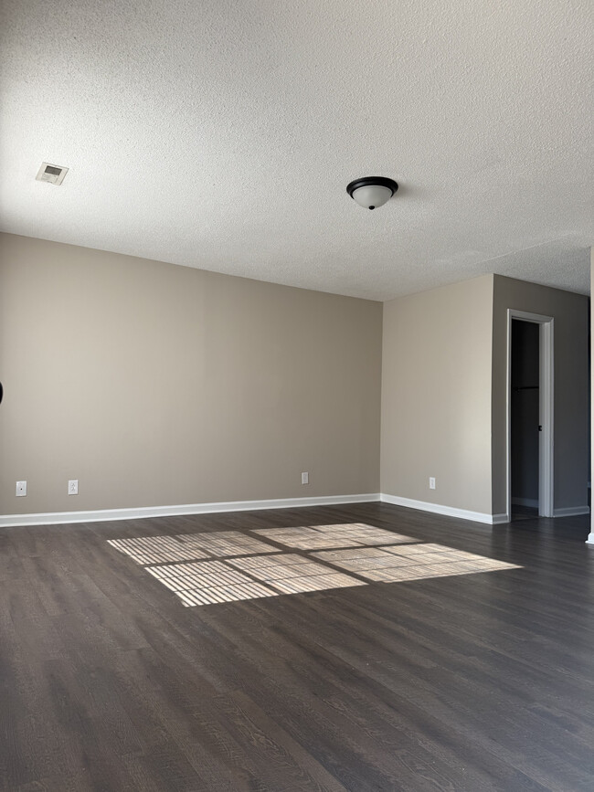 Building Photo - Lennox Place Townhouses