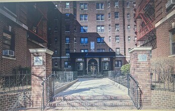 Building Photo - 15501 90th Ave