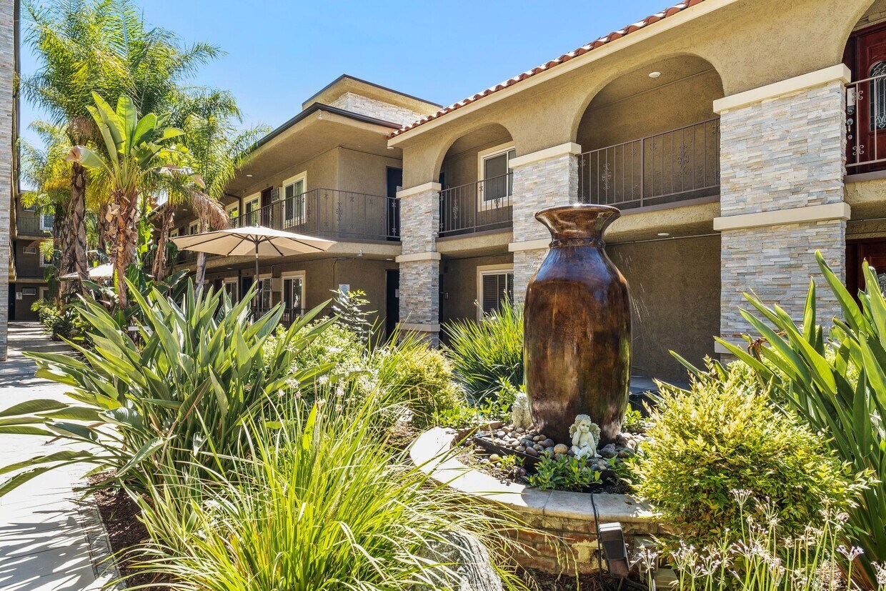 3220 Altura Ave Unit 121, Glendale, CA 91214 Condo for Rent in