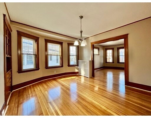 Foto del edificio - 41-43 Newland Rd