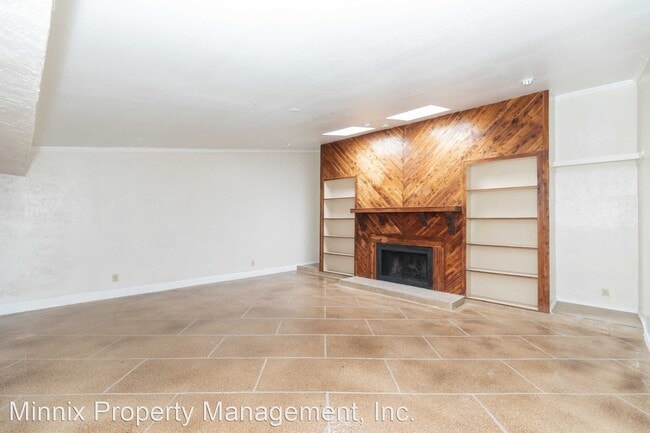 Building Photo - 4 br, 2 bath House - 5133 Temple Dr.