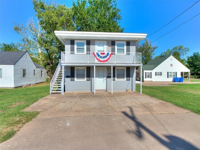 Foto del edificio - 203 E Brooks St