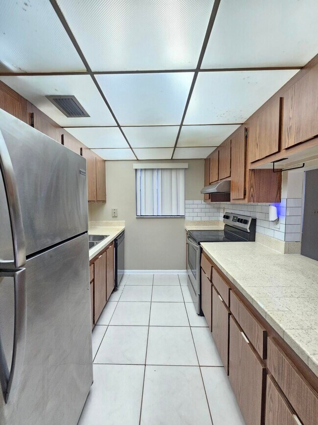 Foto del edificio - 1950 N Congress Ave