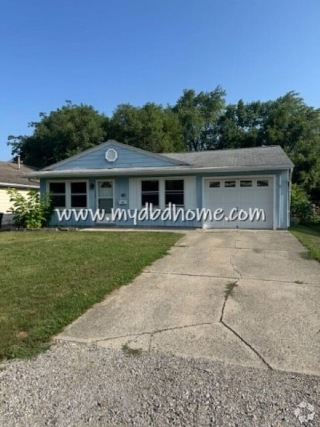 Building Photo - 328 W Hollis Ln
