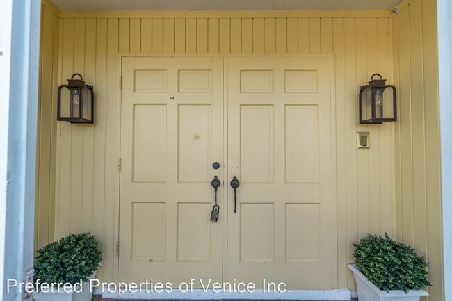 Foto del edificio - 3 br, 2 bath House - 264 SHAMROCK BLVD