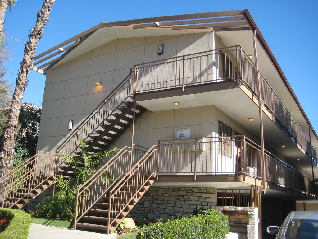 Foto principal - 1852 N Wilton Pl