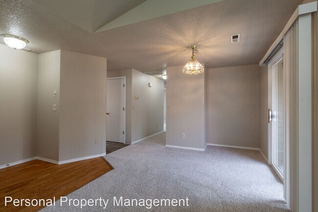 Foto del edificio - 3 br, 2 bath House - 7703 NE 56th Street