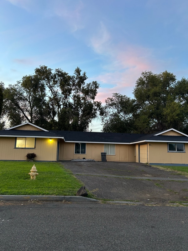 Primary Photo - 3704 W 5th Ct