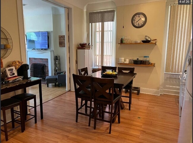 Foto del edificio - 2306 Sidney St