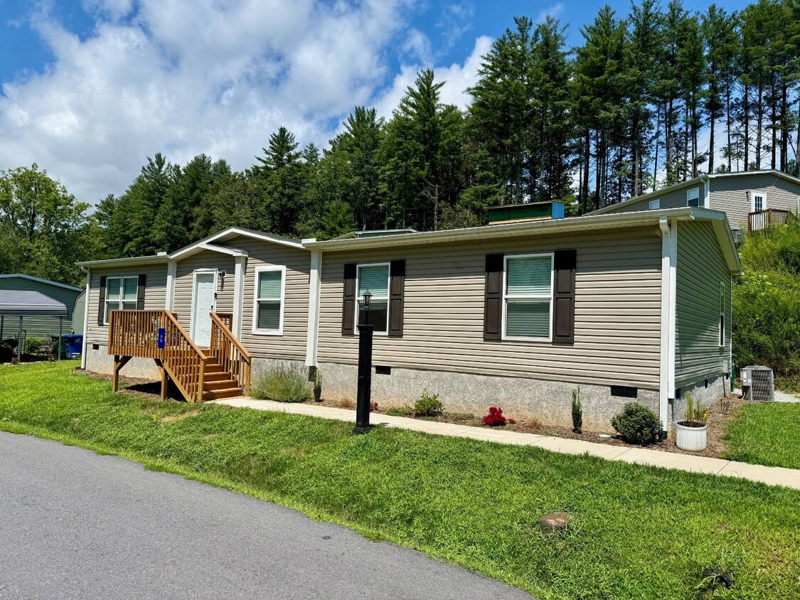 Primary Photo - 66 Enterprise Dr
