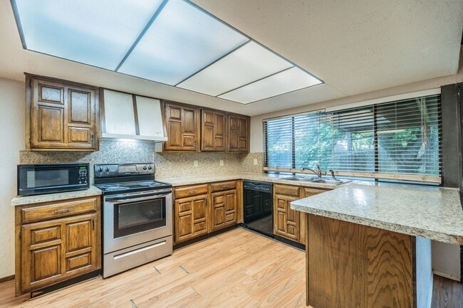 Foto del edificio - Move-In Ready 3-bed 2-bath!