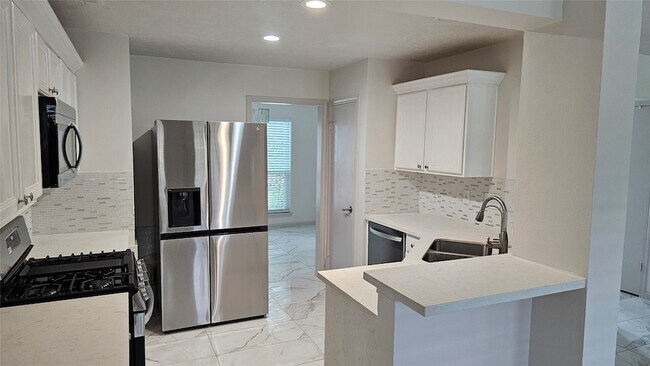 Building Photo - 23510 Stratsborough Dr