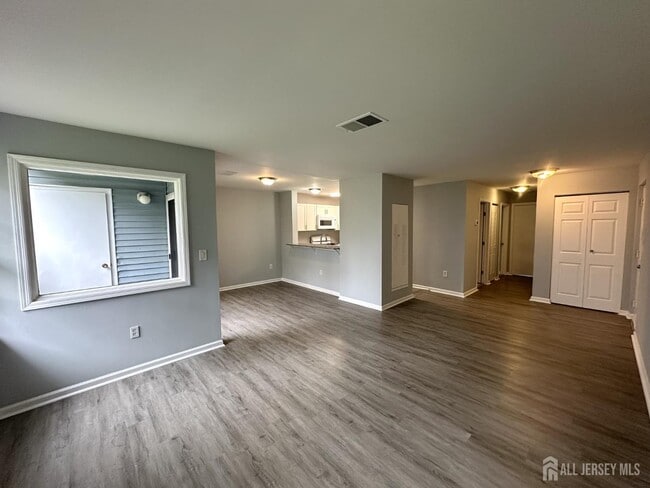 Building Photo - 610 Edpas Rd